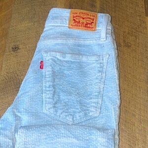 I’m selling these beautiful baby blue corduroy jeans because they don’t fit!